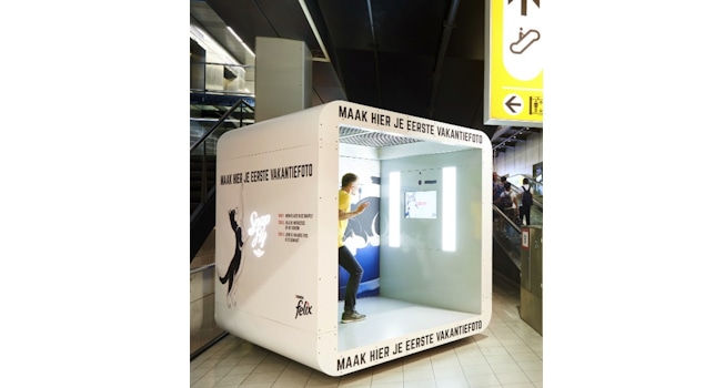 We elevated passenger experiences at Amsterdam Schiphol Airport. Our pop-up design offered airports, brands, and operators a perfect opportunity to share their stories with thousands of consumers in minutes. Design by Studio Königshausen.